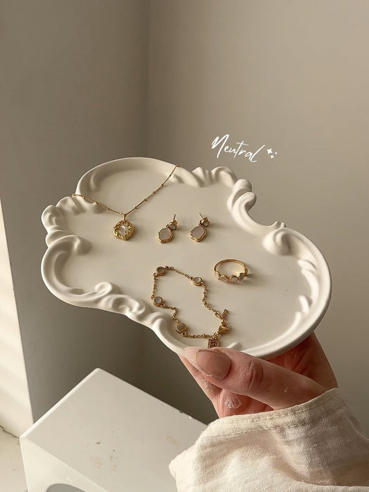 The Heritage Tray